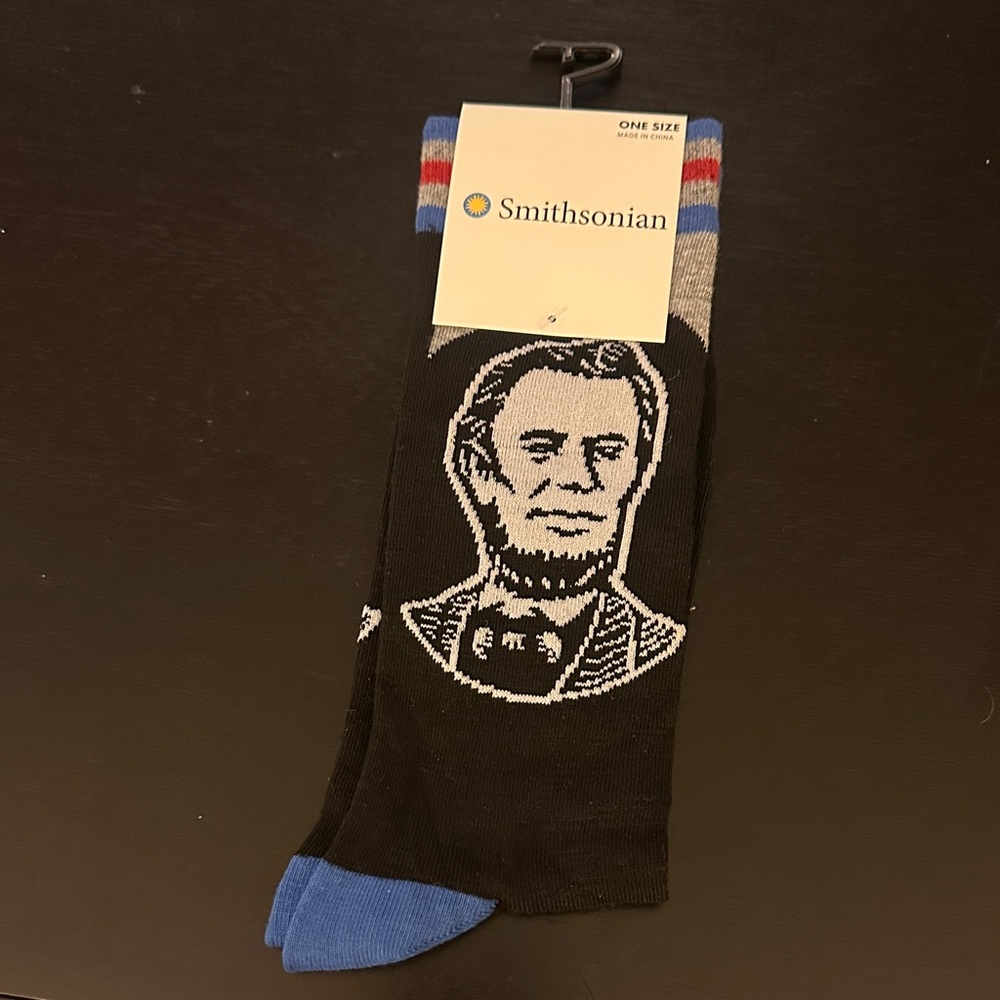 Smithsonian Abraham Lincoln Men’s Black & Blue Crew Socks